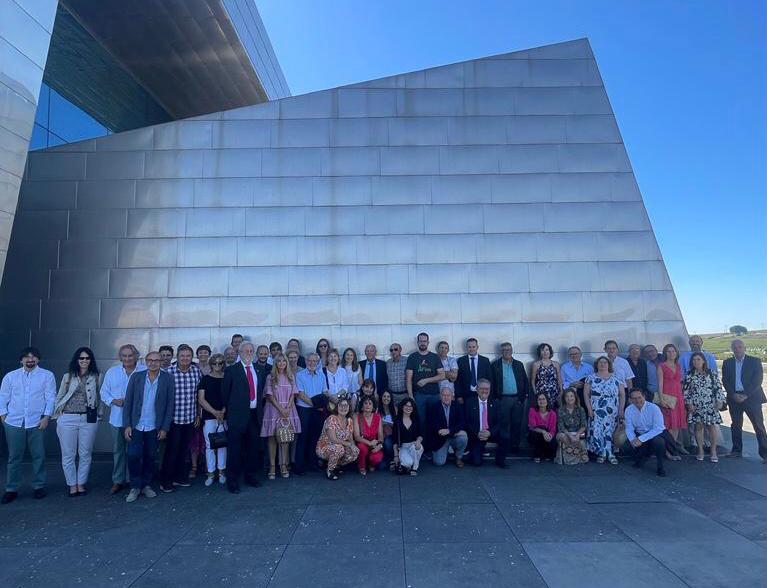 Los veterinarios participantes, en Bodegas Sommos