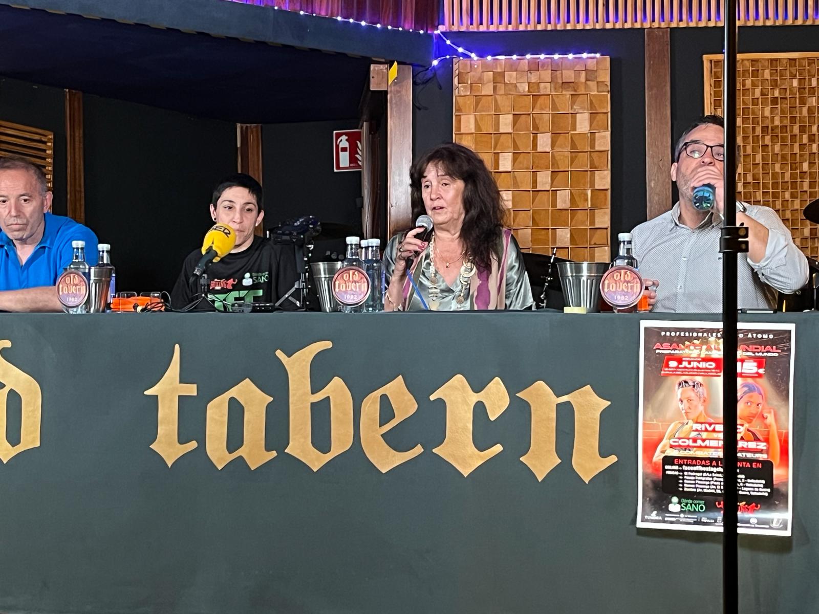 Isa Rivero en la presentación de su combate