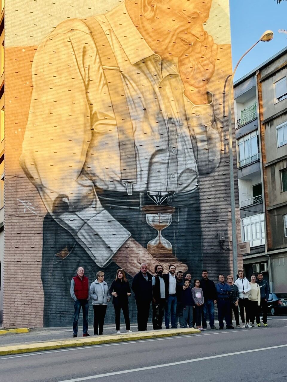 Macro mural de David Gatta en Monzón