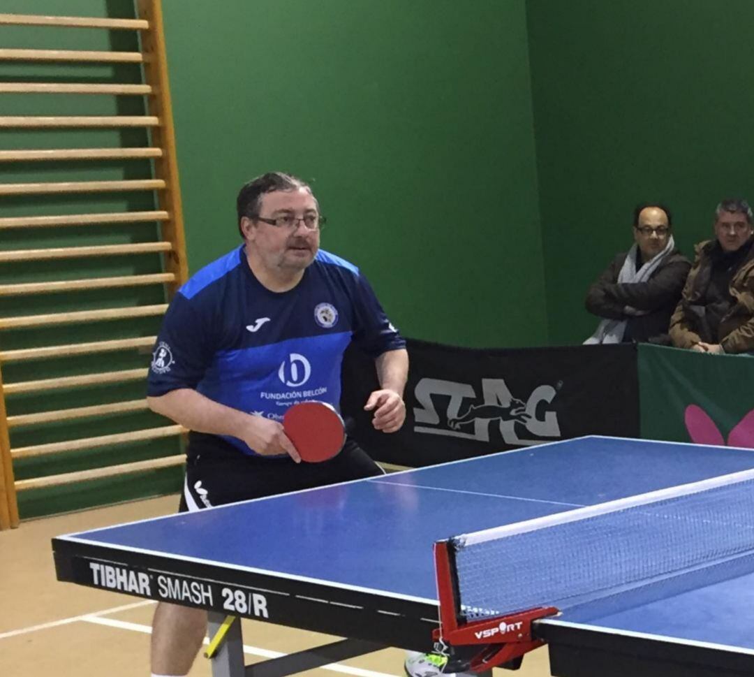 Luis Cordero disputando uno de los partidos del fin de semana