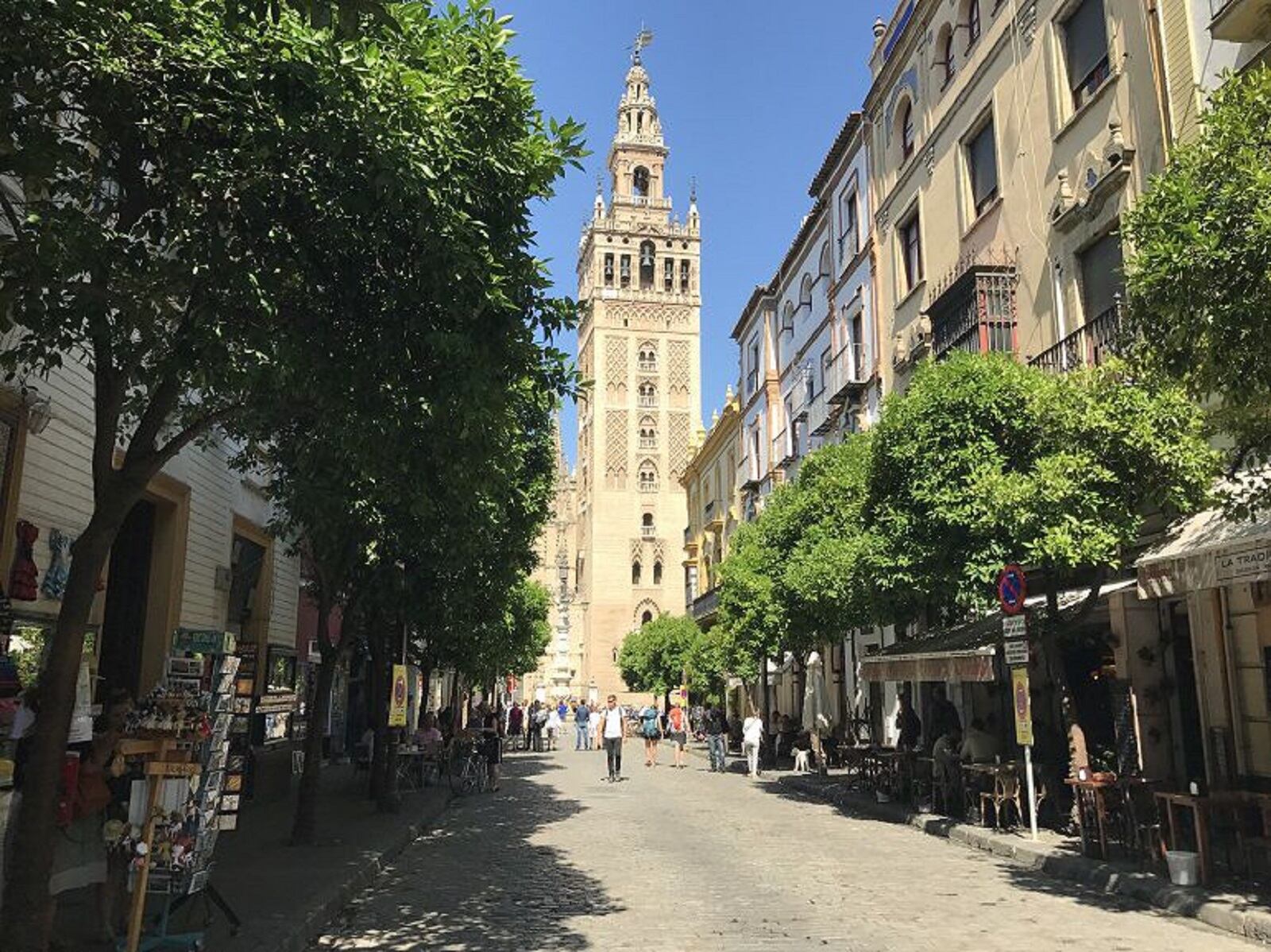 Imagen de archivo de una calle del centro de Sevilla /Cadena Ser