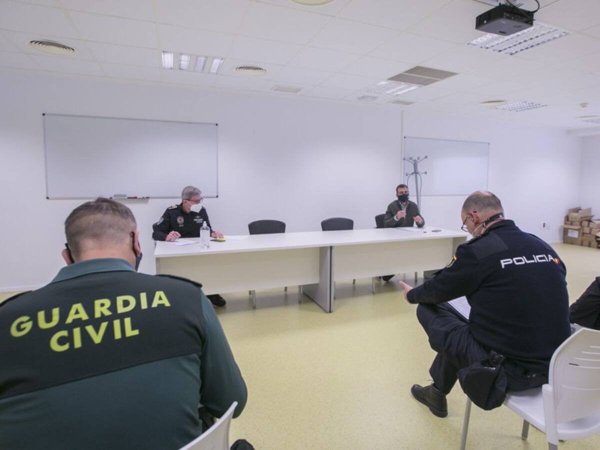 Policía y Guardia Civil blindan las entradas y salidas de Gandia este fin de semana