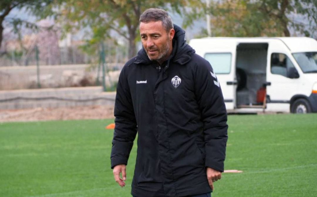 El entrenador del CD Castellón, Óscar Cano.