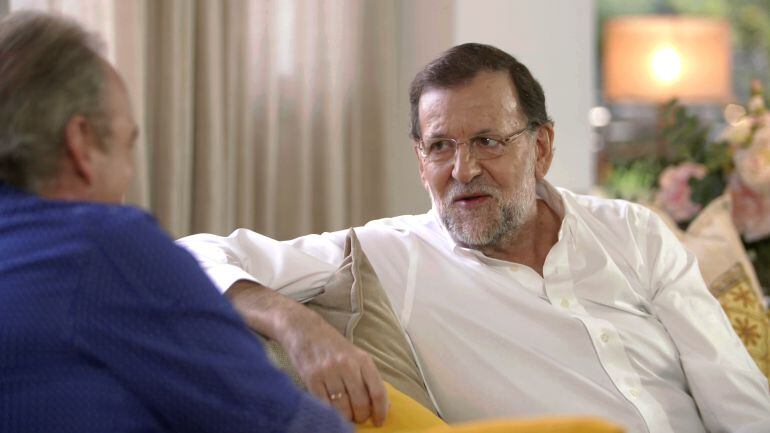 Mariano Rajoy ha charlado con Bertín Osborne en el salón de su casa