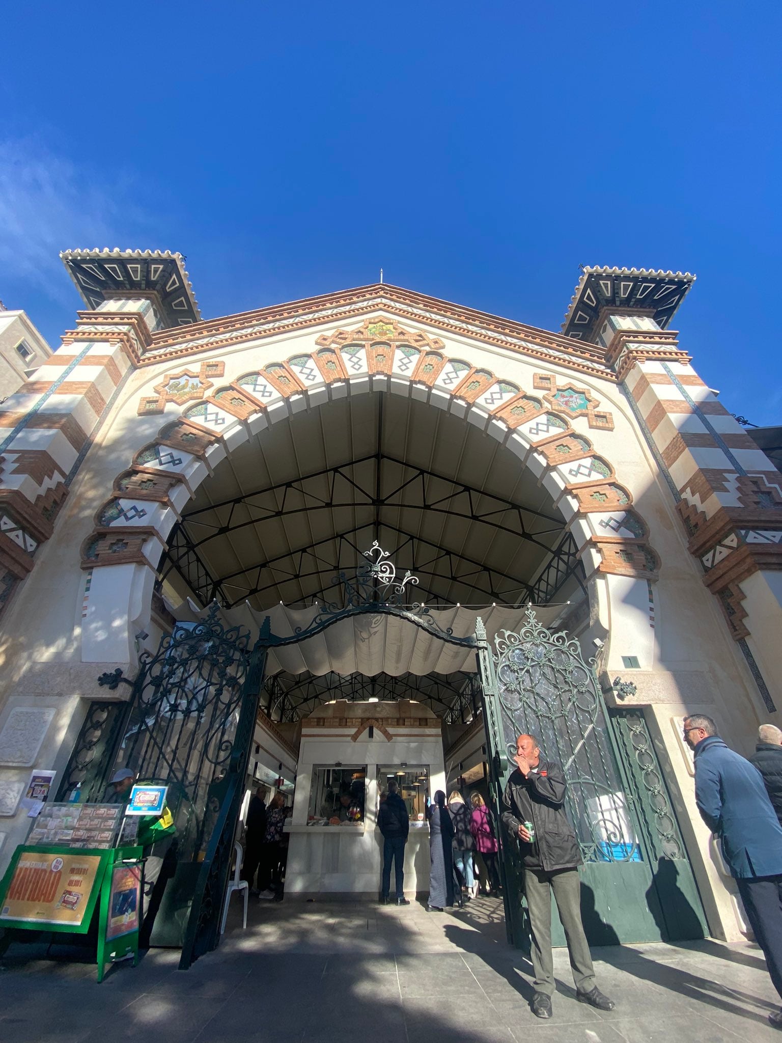 Portada del mercado de Salamanca de Málaga