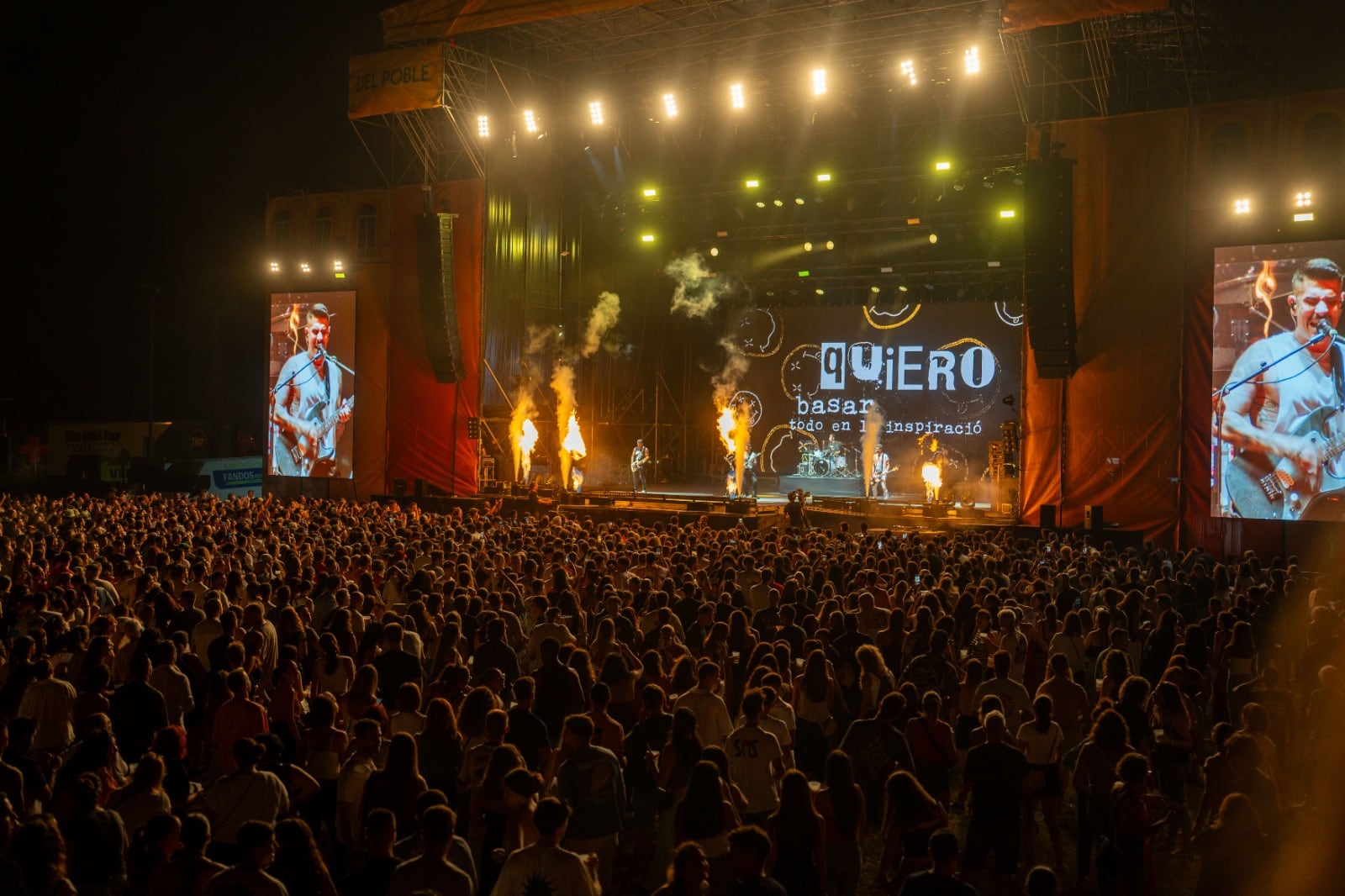 Asistencia de público al concierto de Pignoise, en Tavernes de la Valldigna