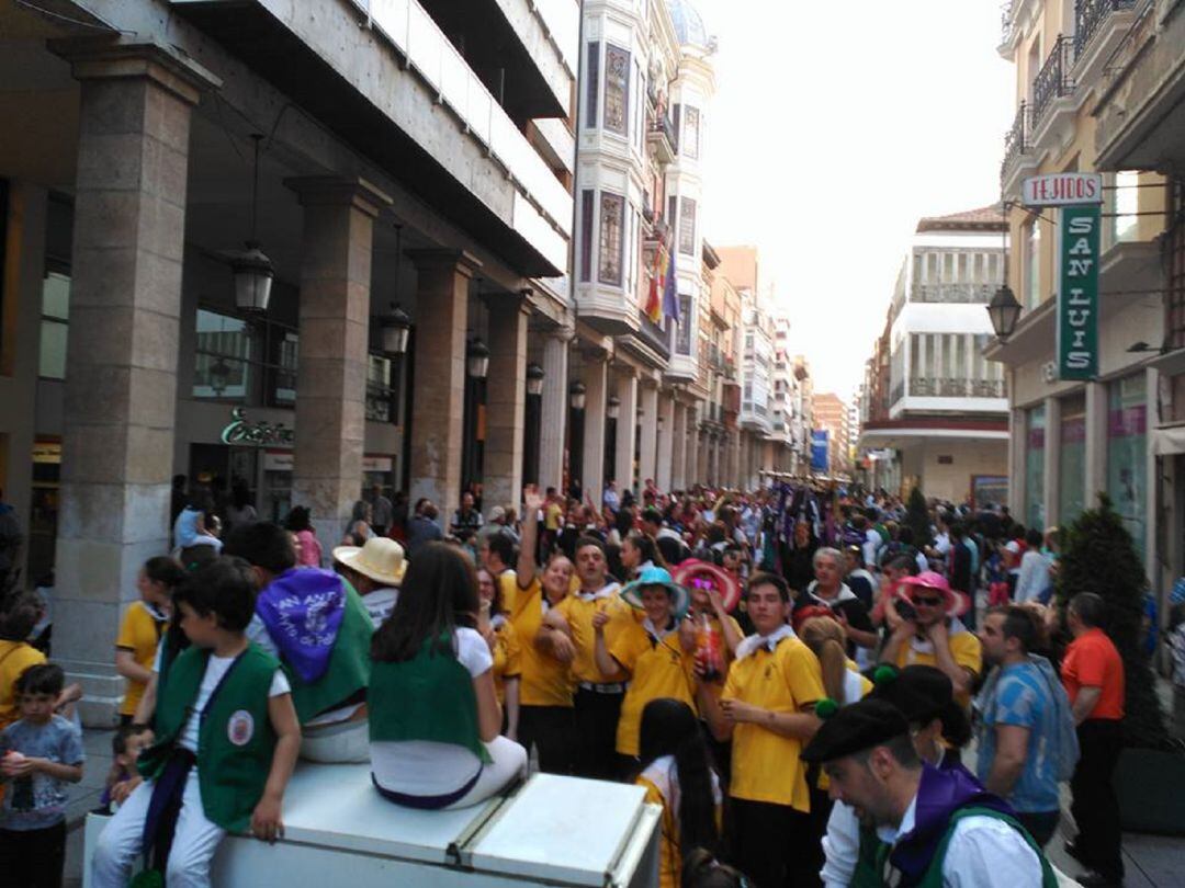 Los vehículos de las peñas de Palencia que no cumplen los requisitos, saldrán escoltados