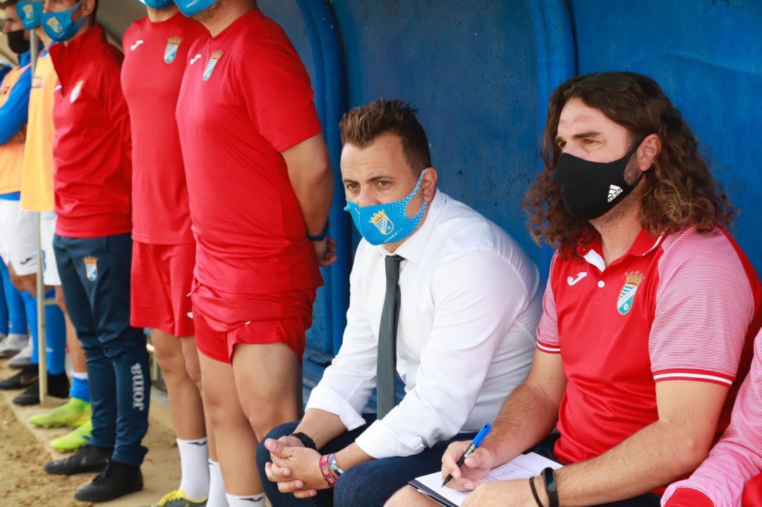 Joaquín Poveda en el banquillo del Xerez CD