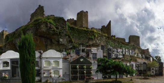 El cementerio de Montánchez.