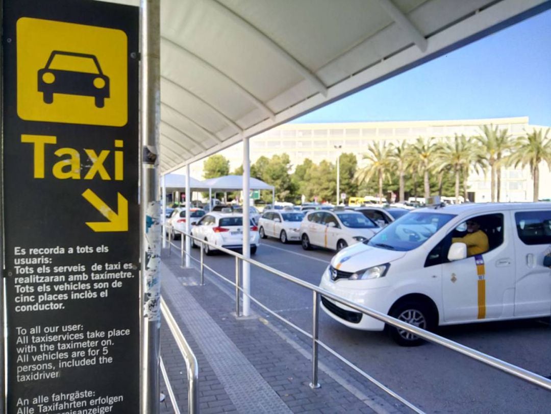 Parada taxis aeropuerto de Palma