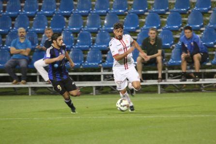 Forniés, en una acción del partido