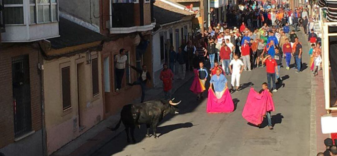 Los encierros, todos los años, son uno de los atractivos de las fiestas para muchos fuenlabreños
