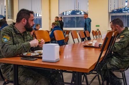 Militares de la Base de Cerro Muriano en Córdoba durante su misión en Letonia