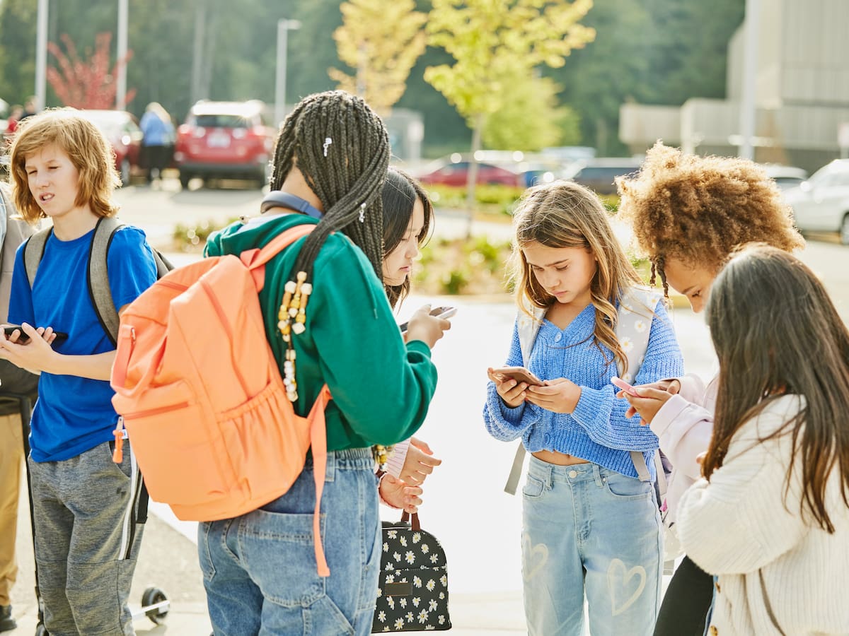 Un colegio libre de móviles para recuperar la atención de los alumnos