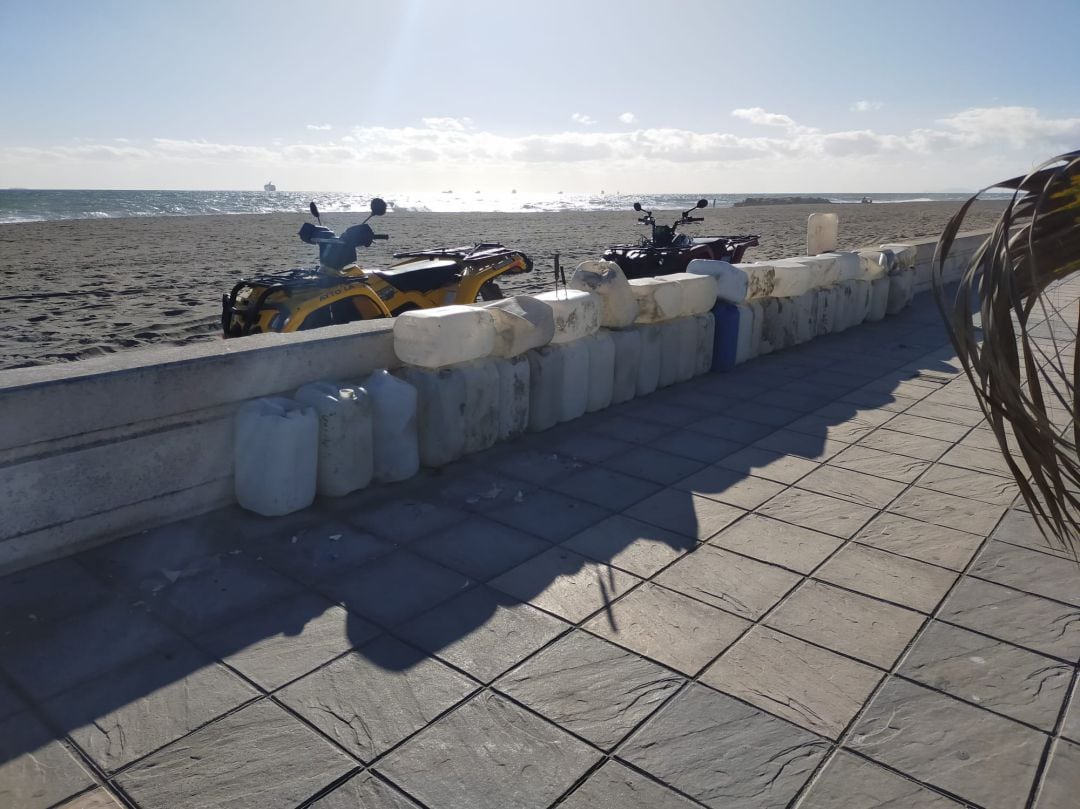 Petacas recogidas en Poniente.