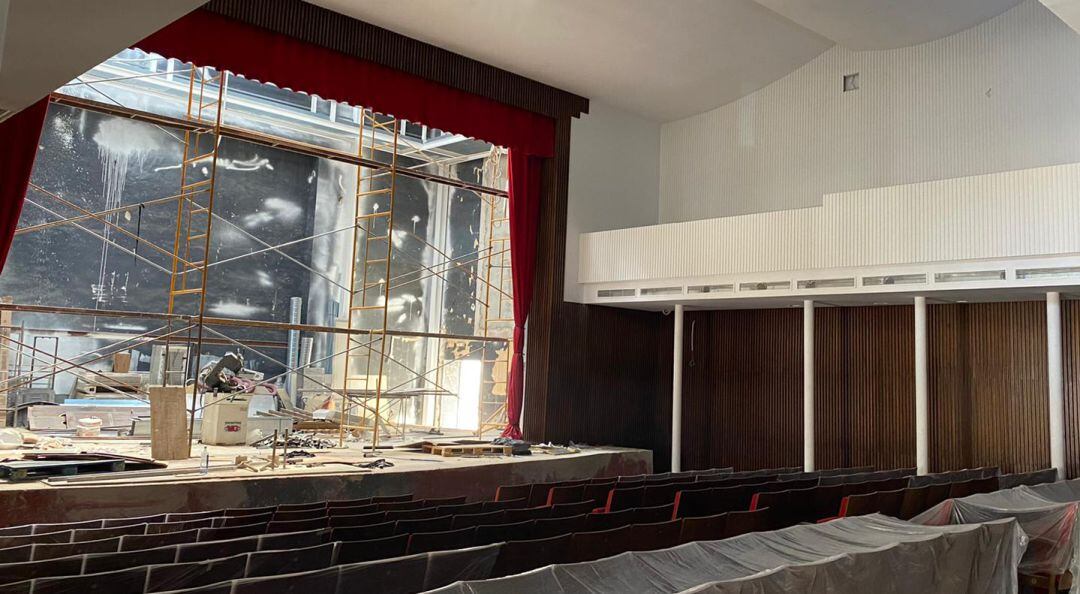 Obras en el Nuevo Teatro Carlos III de La Carolina.