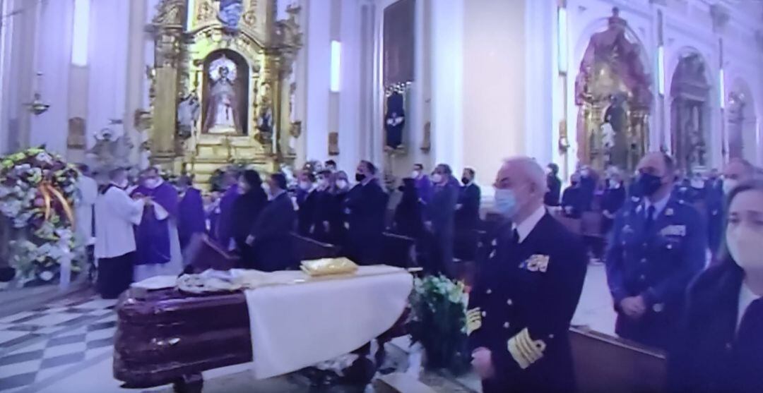 Misa por el eterno descanso de Juan del Río 