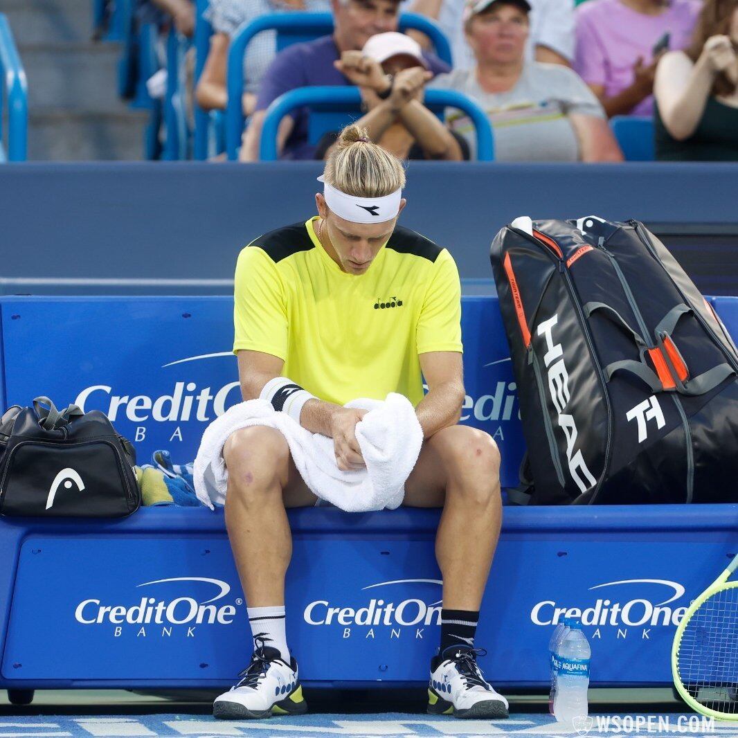 Alejandro Davidovich en su partido frente a Djokovic