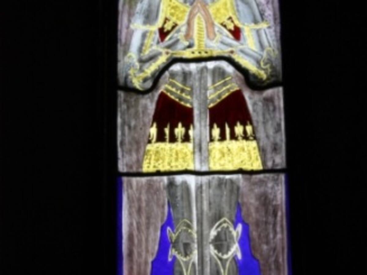 Descubren dos vidrieras de Gaudí en una capilla particular de Barcelona