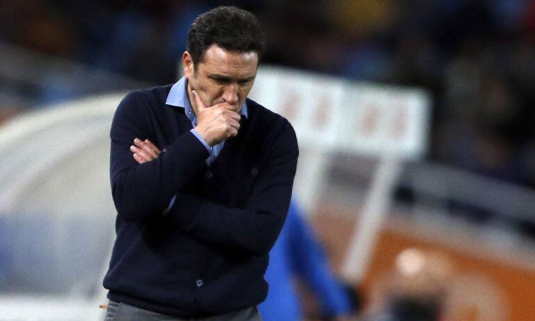 Eusebio, pensativo durante la derrota cosechada contra el Getafe.