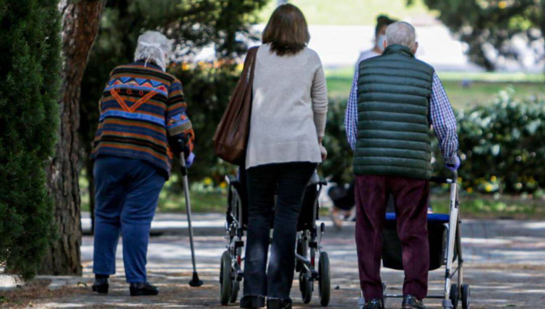 Salidas y visitas en las residencias de Álava que se amplían desde este martes