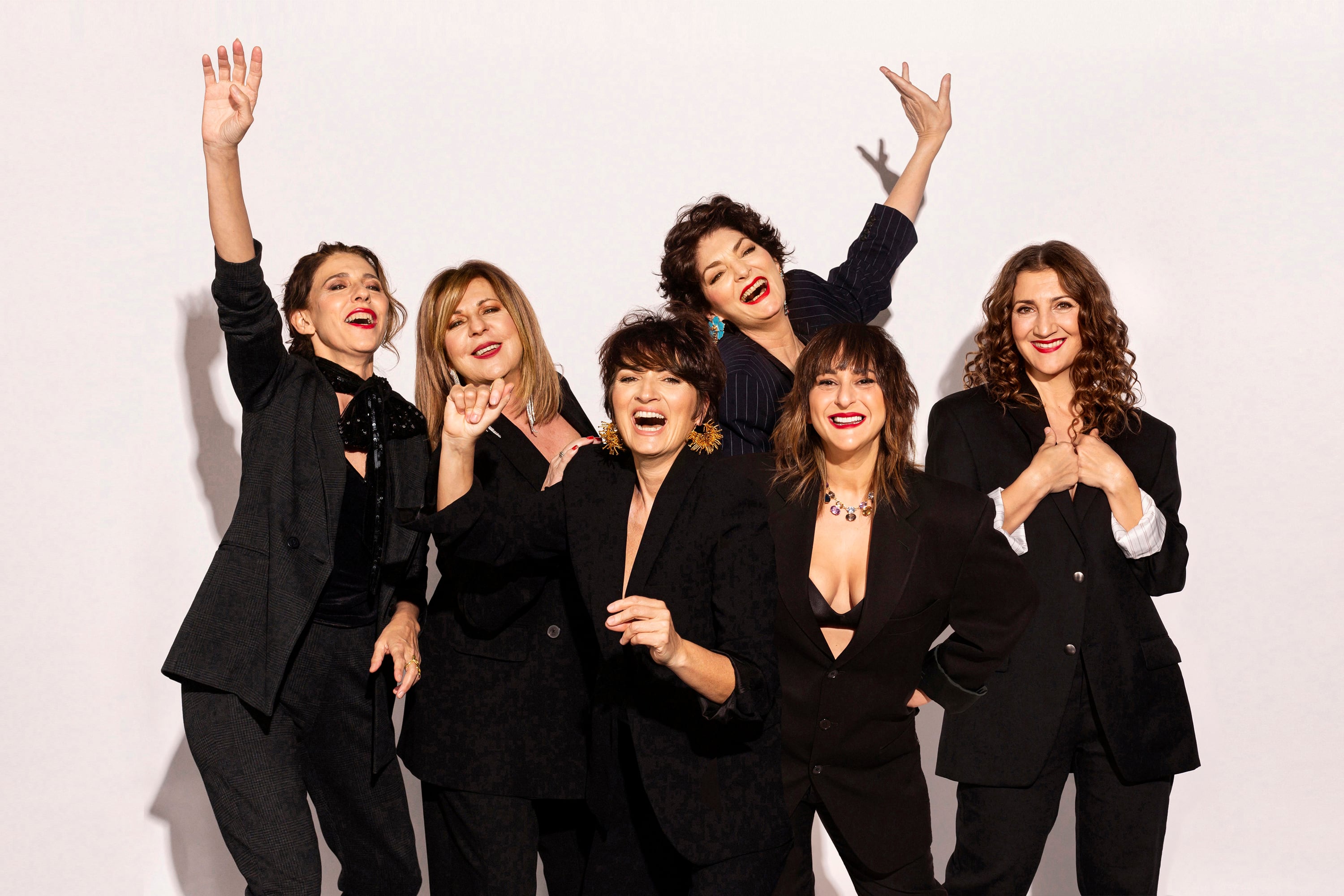 Gabriela Flores, Olga Hueso, Pepa Zaragoza, Pepa Rus, Maribel Salas y Sílvia Abril, protagonistas de &#039;Las Asambleístas (las que tropiezan)&#039;