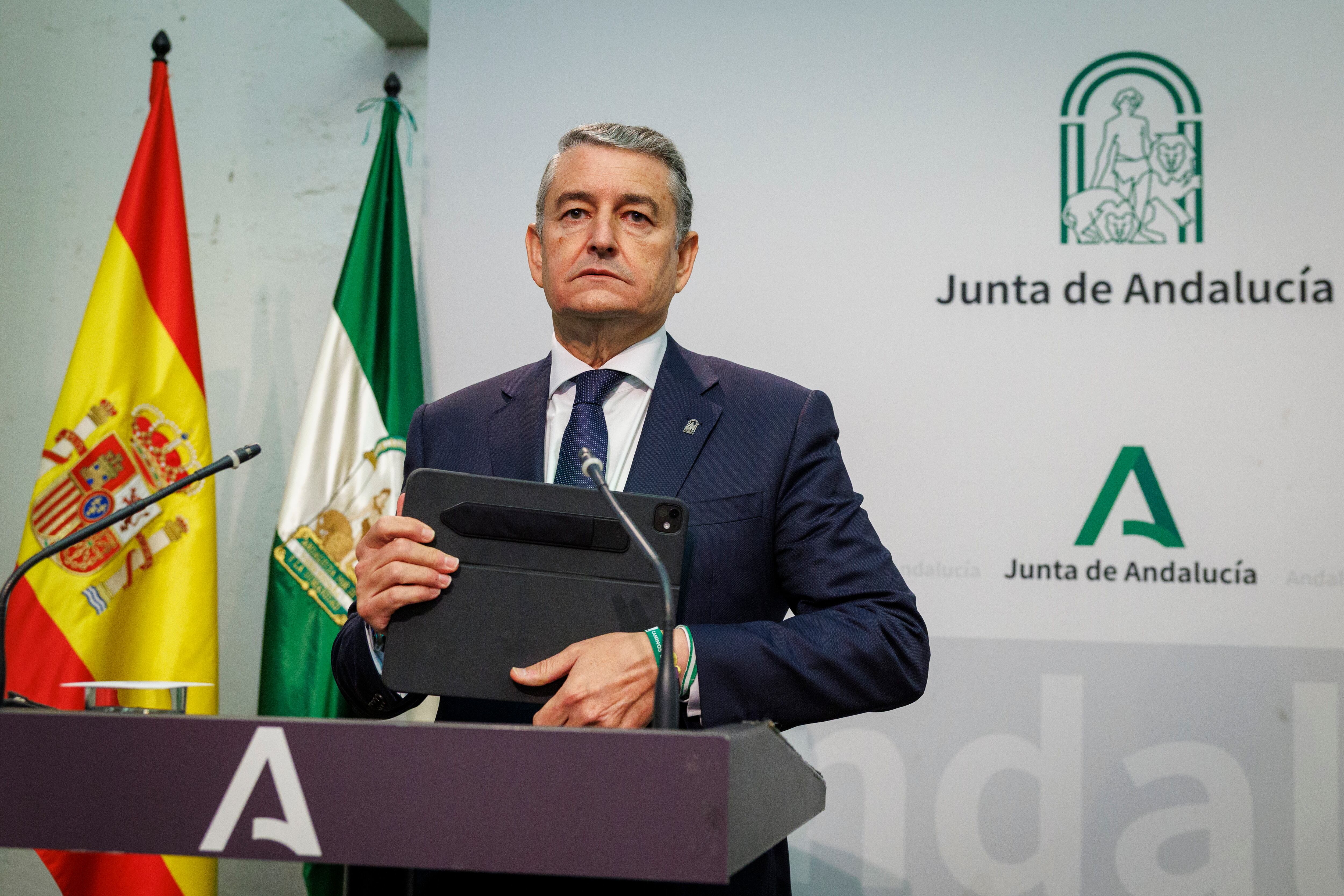 Antonio Sanz, consejero de Presidencia tras confirmar el presidente de la Junta de Andalucía, Juanma Moreno, que será el nuevo consejero de Sanidad 