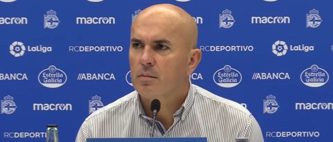 El entrenador deportivista defiende la mejora del equipo
