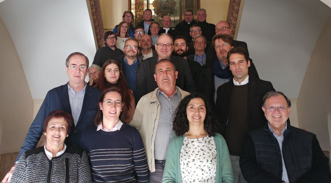 Primera reunieron en Huéscar de Alcaldes, direntes agentes sociales, fundaciones, entidades públicas y Obispado de Guadix.