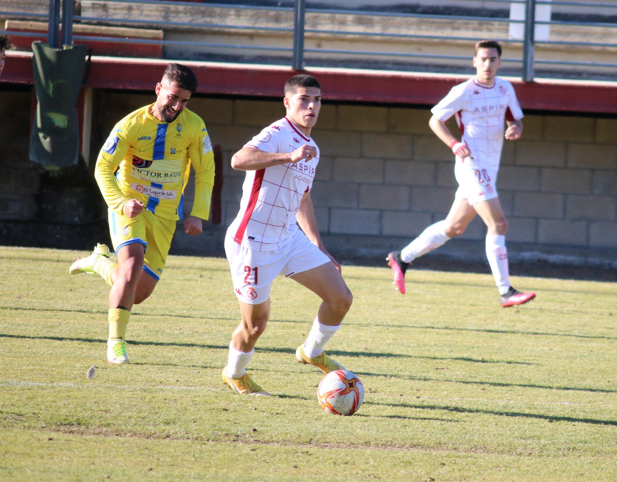 Un lance de juego entre ribereños y leoneses