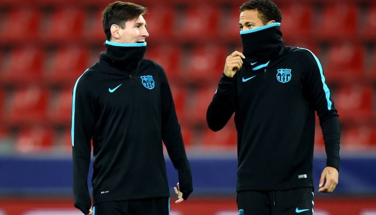 Leo Messi y Neymar, en el entrenamiento previo al duelo del Barcelona ante el Leverkusen.