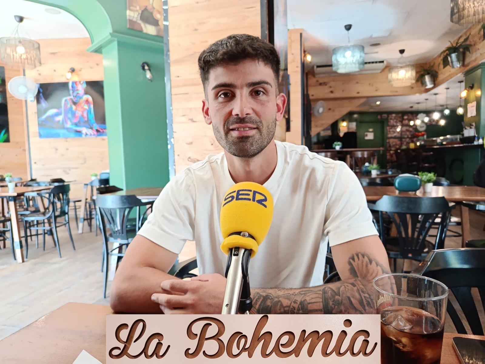 Adri Lledó , jugador del Alcoyano en La Bohemia