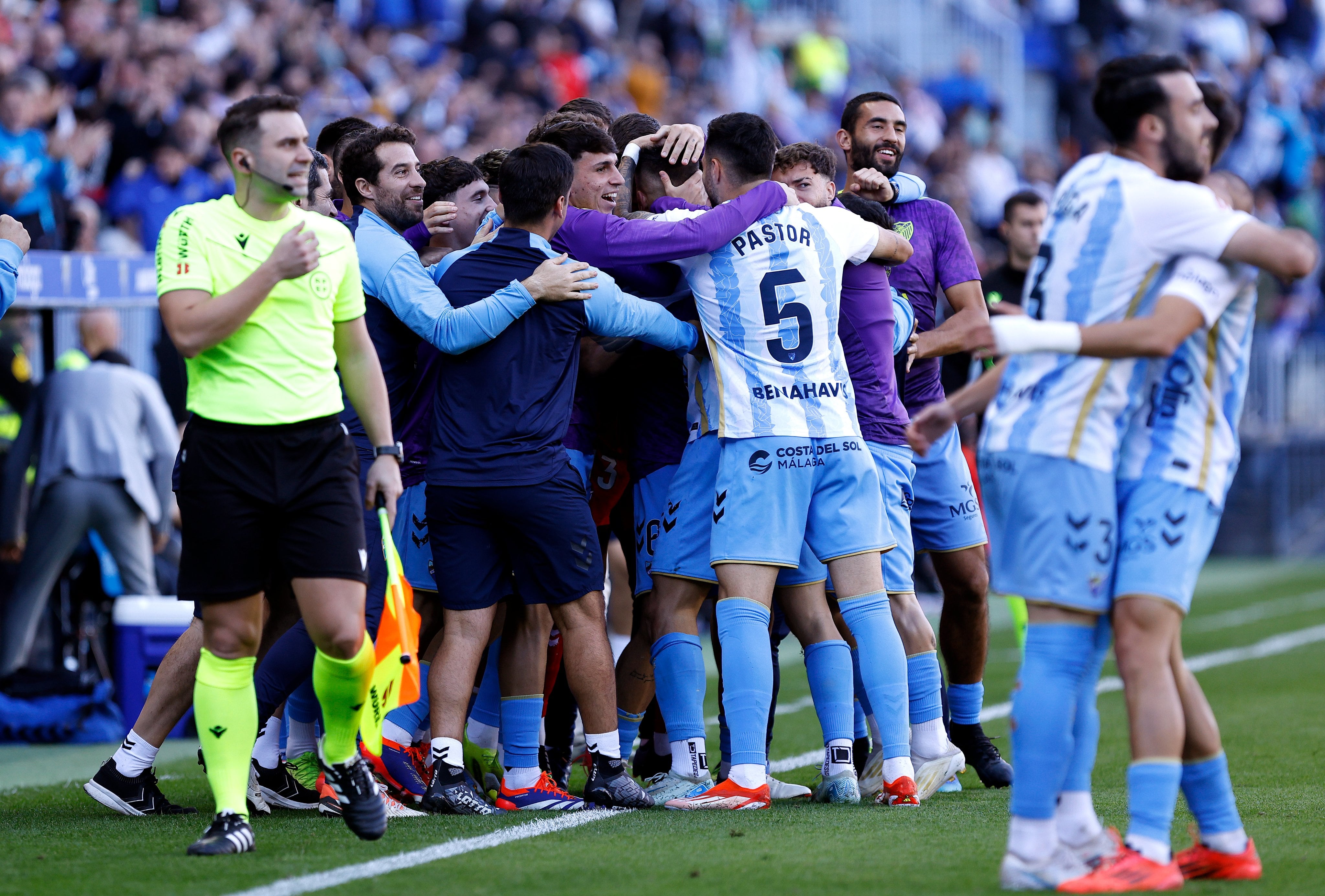 El Málaga inició la preparación del partido de este miércoles ante el Eldense en La Rosaleda