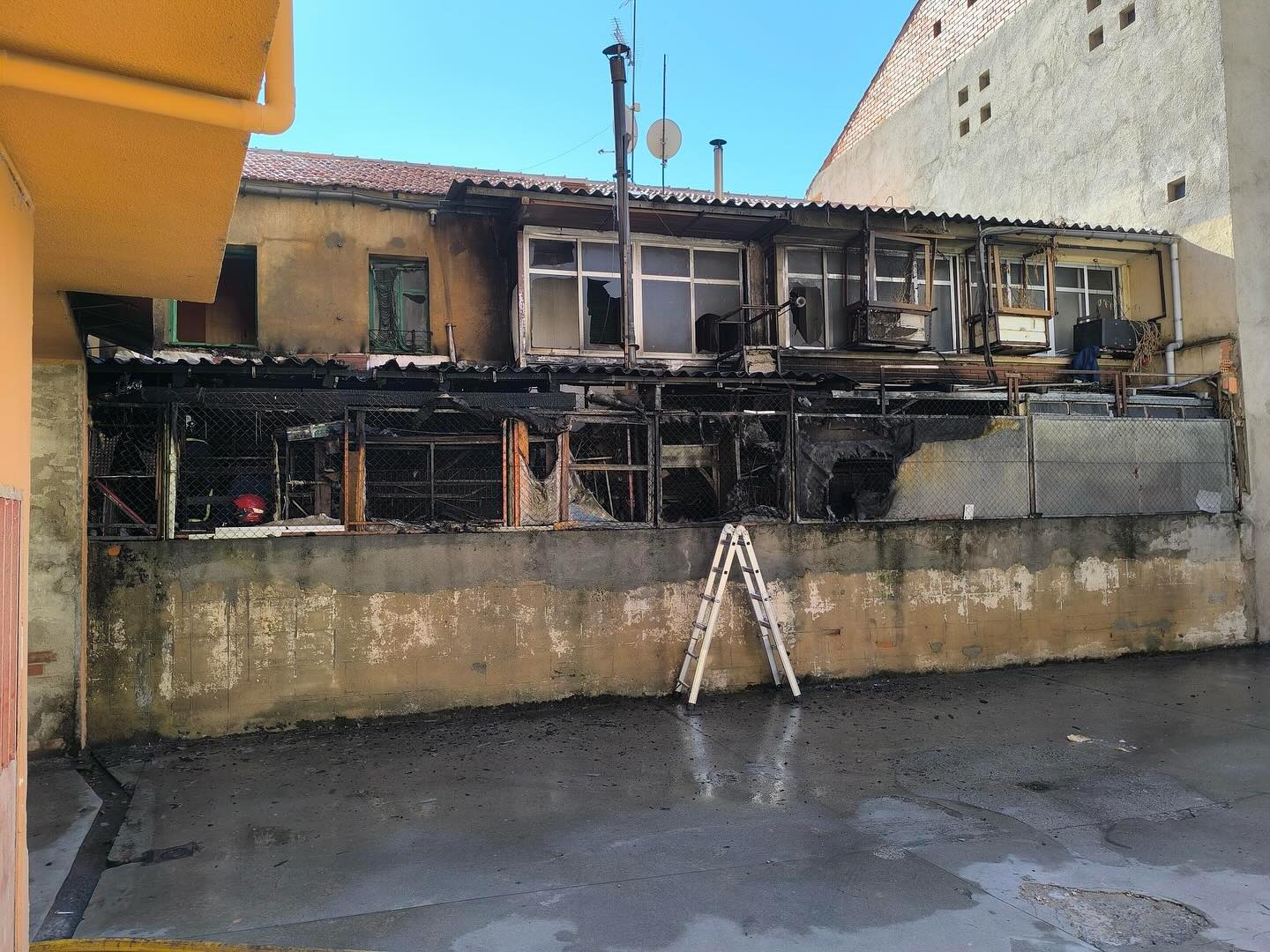 Incendio en un edificio de la Calle Víctor Sanz de Segovia capital