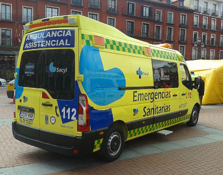 Vehículo del servicio de emergencias 112.