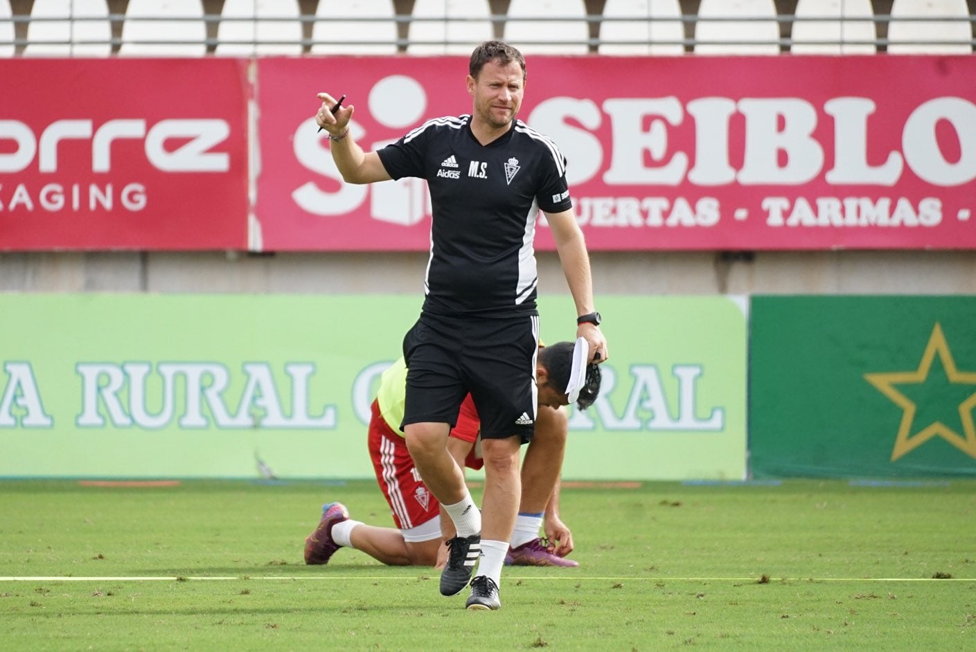 Mario Simón en un entrenamiento con el Real Murcia