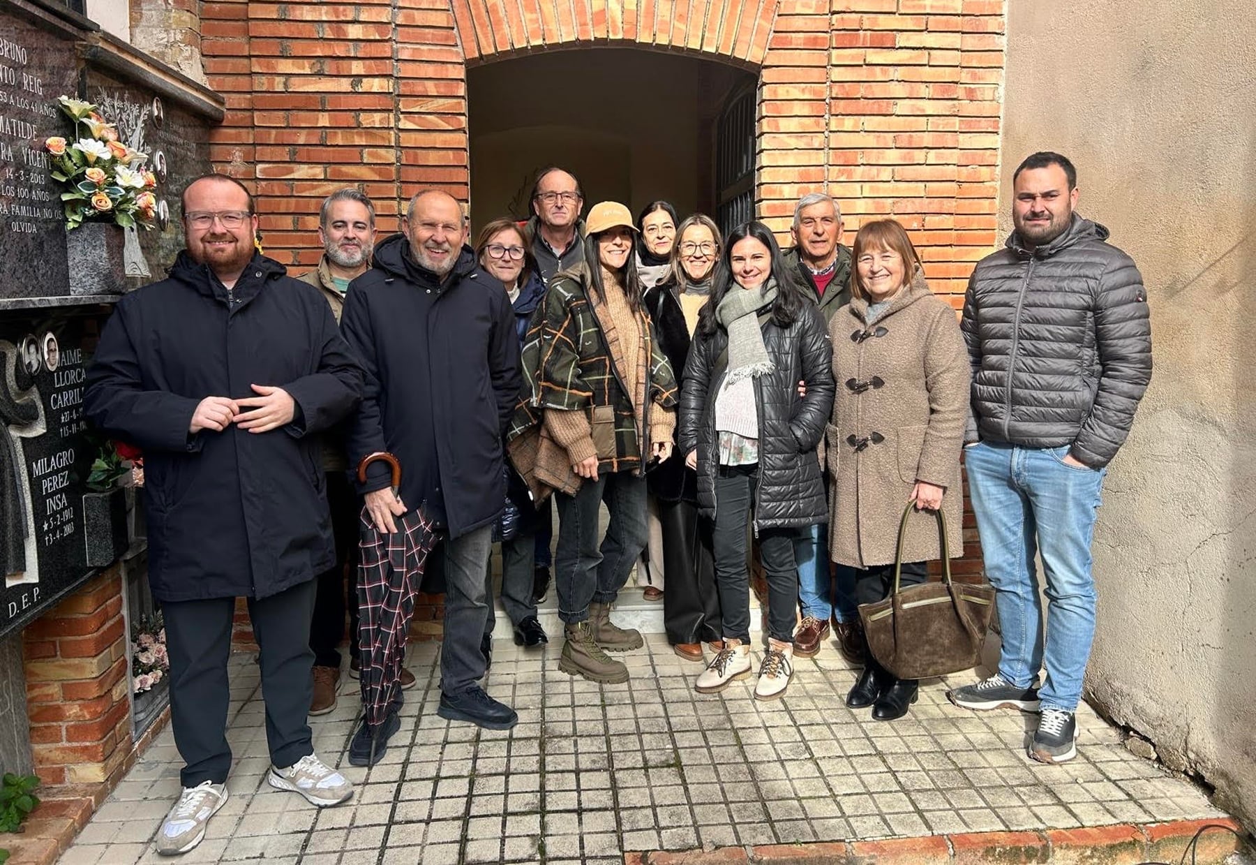Familiars del canonge Cardona durant la celebració del centenari del seu naixement