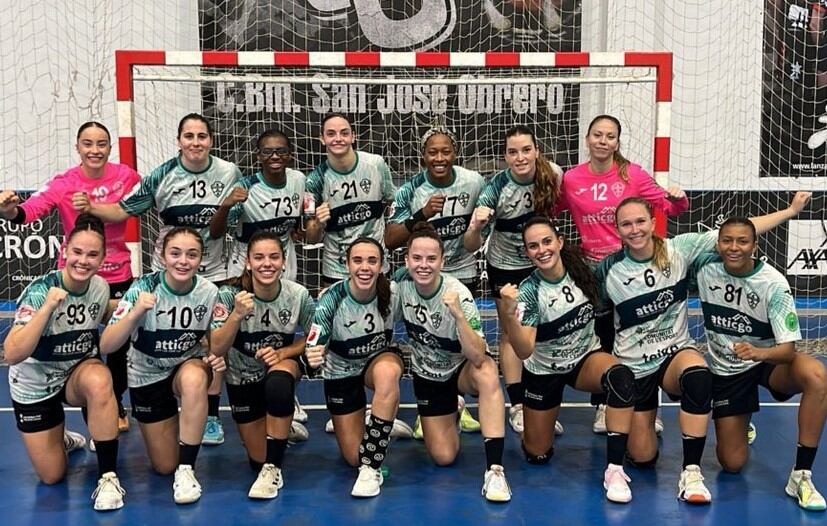 El CBM Elche celebra su victoria en la pista del Lanzarote Ciudad de Arrecife