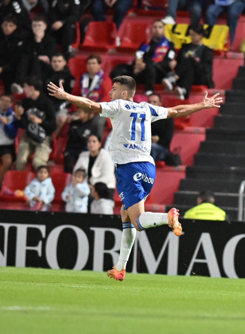 Bazdar celebra el gol marcado en el Pepico Amat ante el Eldense