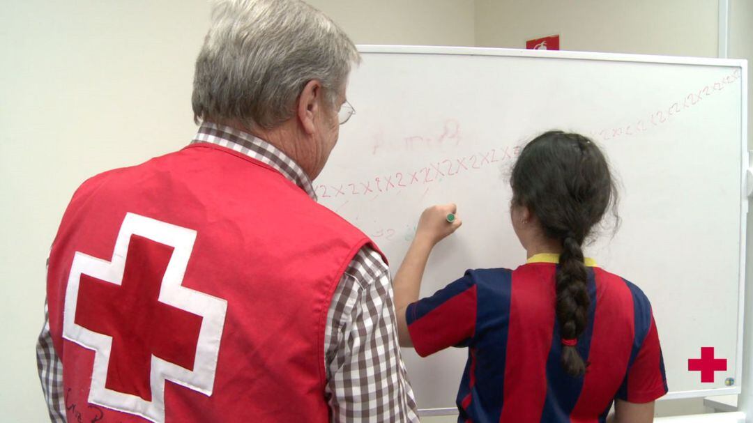 En el programa de Apoyo a la Infancia de Cruz Roja se atiende a niños y jóvenes entre 6 a 17 años.