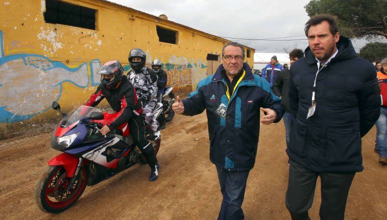 El tesorero de Turismoto, José Manuel Navas, junto al alcalde de Valladolid en la &quot;Fiesta de la Moto&quot;