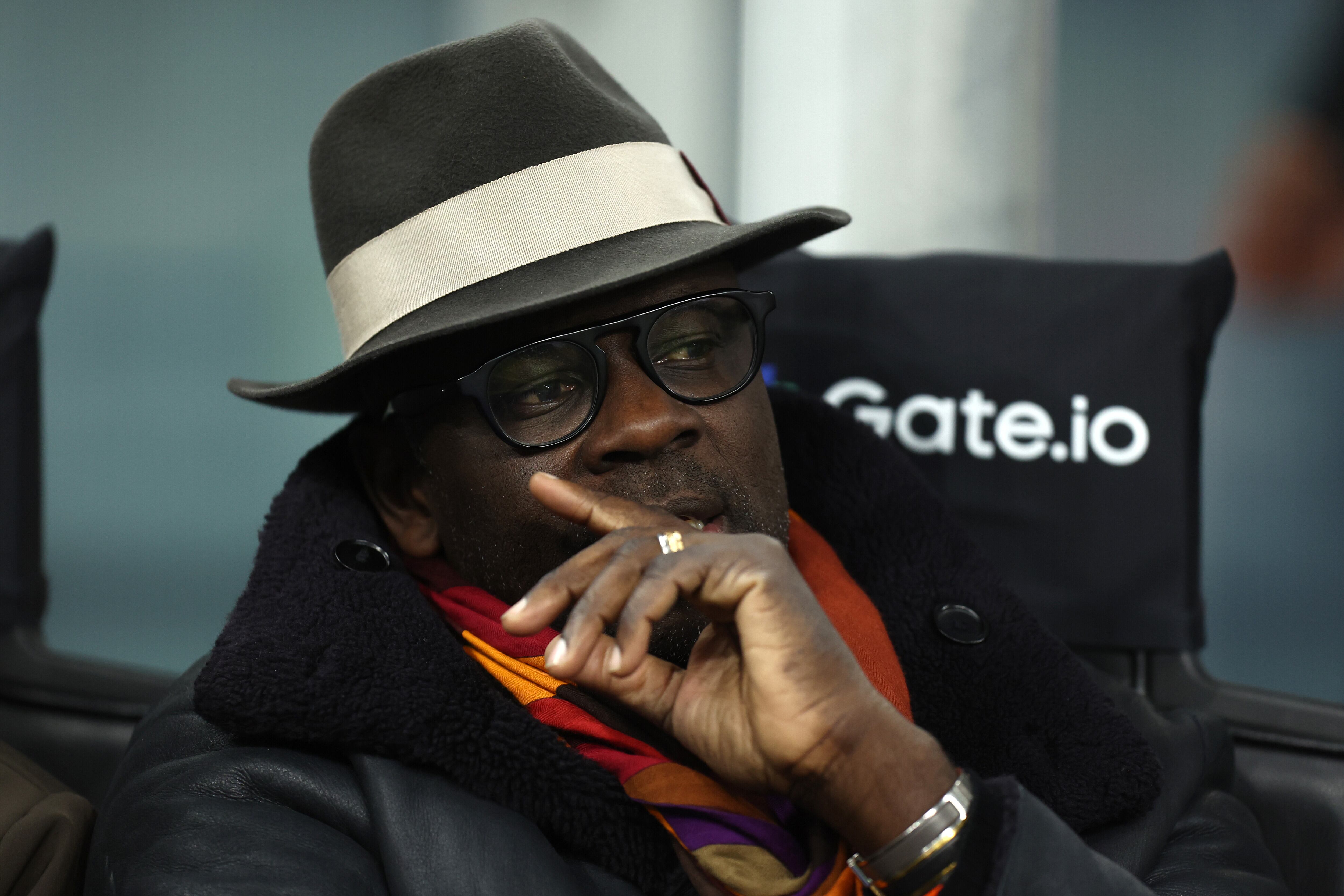 Lilian Thuram en la grada de un partido del Inter en Serie A