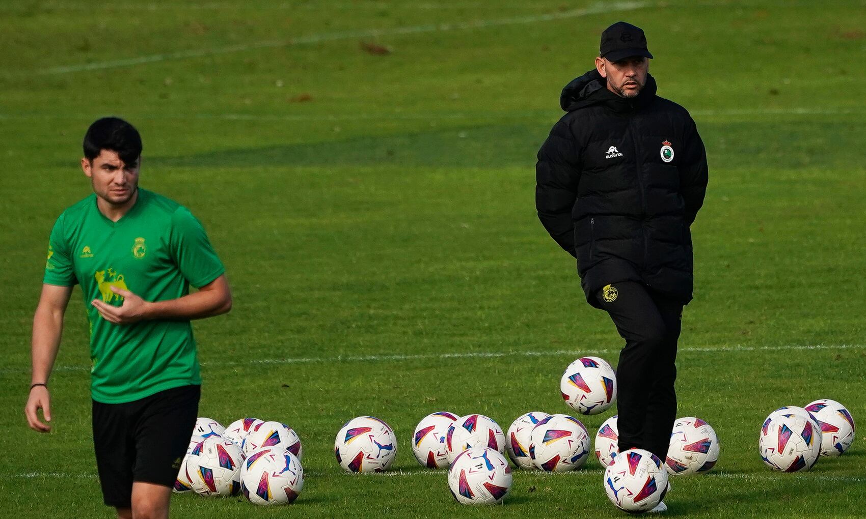 José Alberto López en un entrenamiento del Racing esta semana previa al partido frente al Real Valladolid