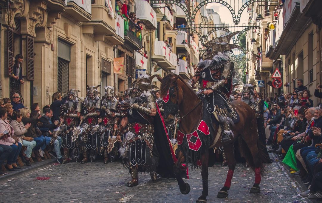 Escuadra especial de la capitanía de la Filà Tomasinas en 2019.