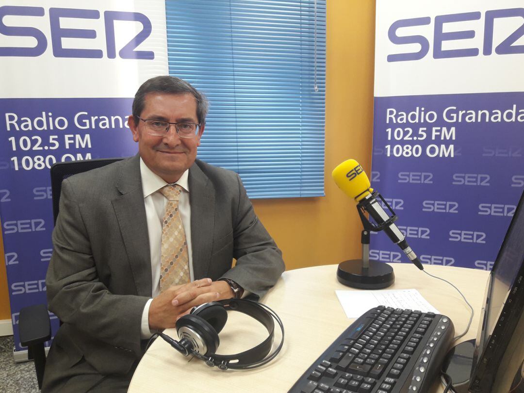 Pepe Entrena, durante una visita reciente a los estudios de Radio Granada