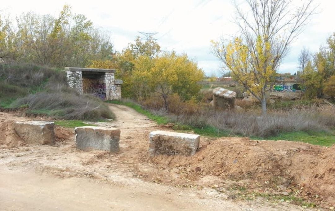 Lugar donde se construirá la pasarela que cruce el río Henares. 