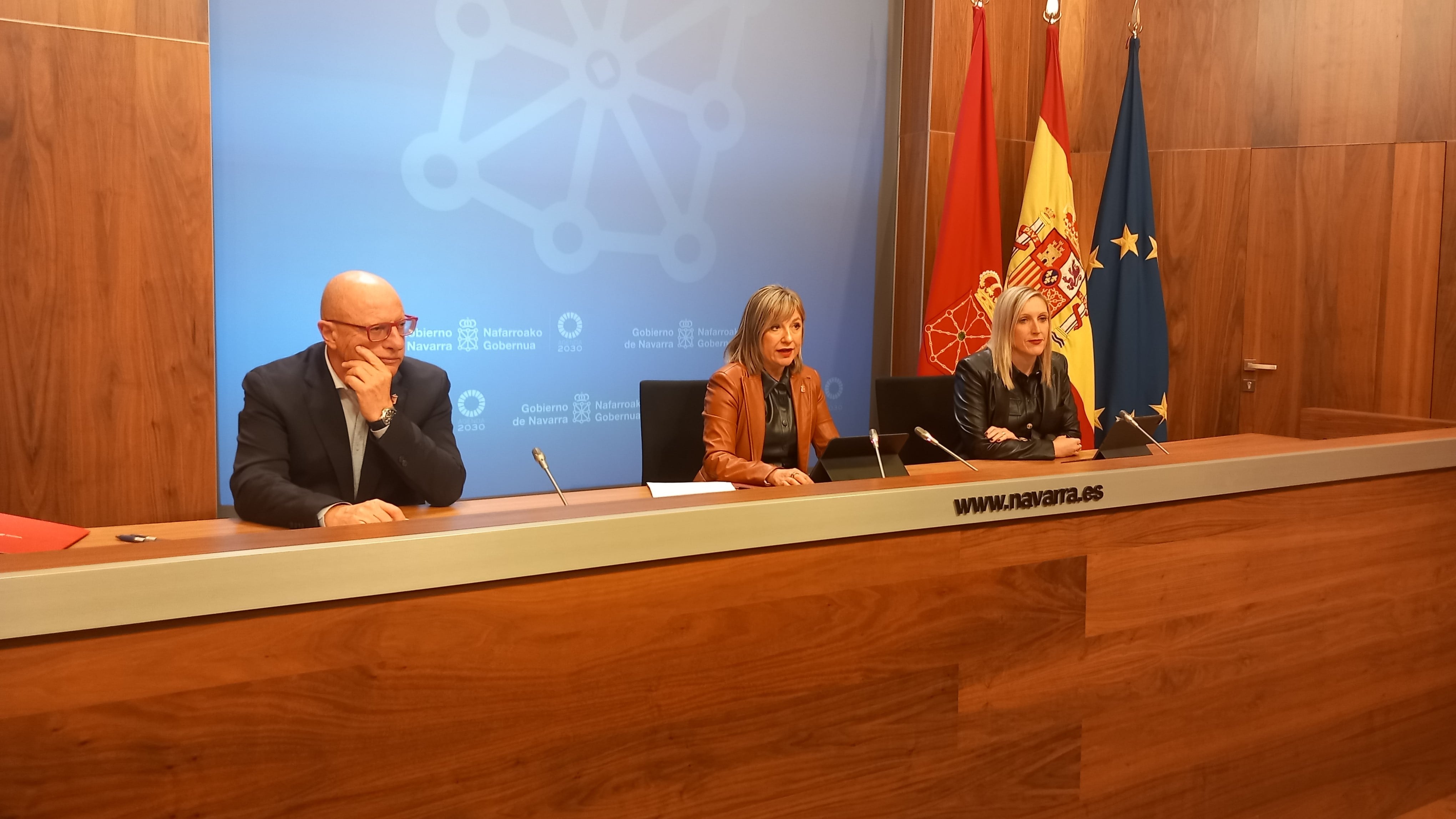 Carlos Gimeno, Amparo López y Patricia Fanlo tras una Sesión de Gobierno en el Palacio de Navarra