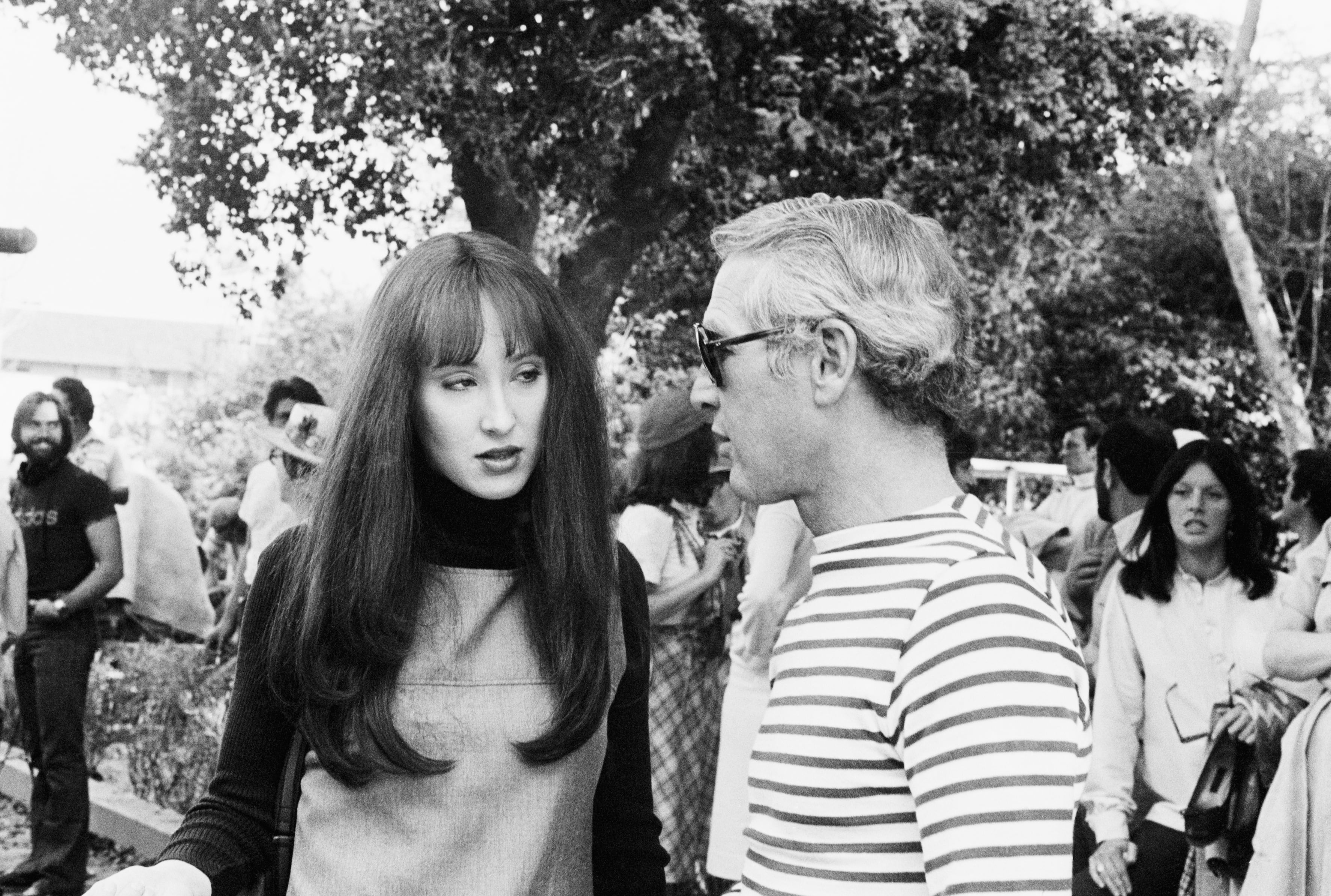 El actor Paul Newman habla con su hija, Susan Kendall Newman, fallecida este jueves.