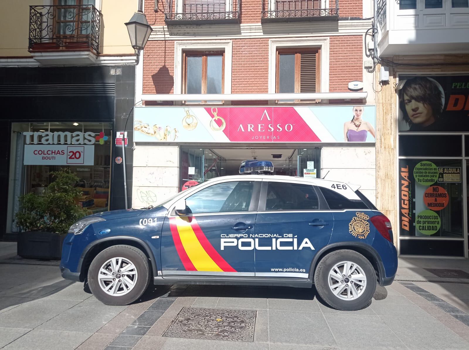 Roban por el método del butrón en una joyería de la Calle Mayor de Palencia