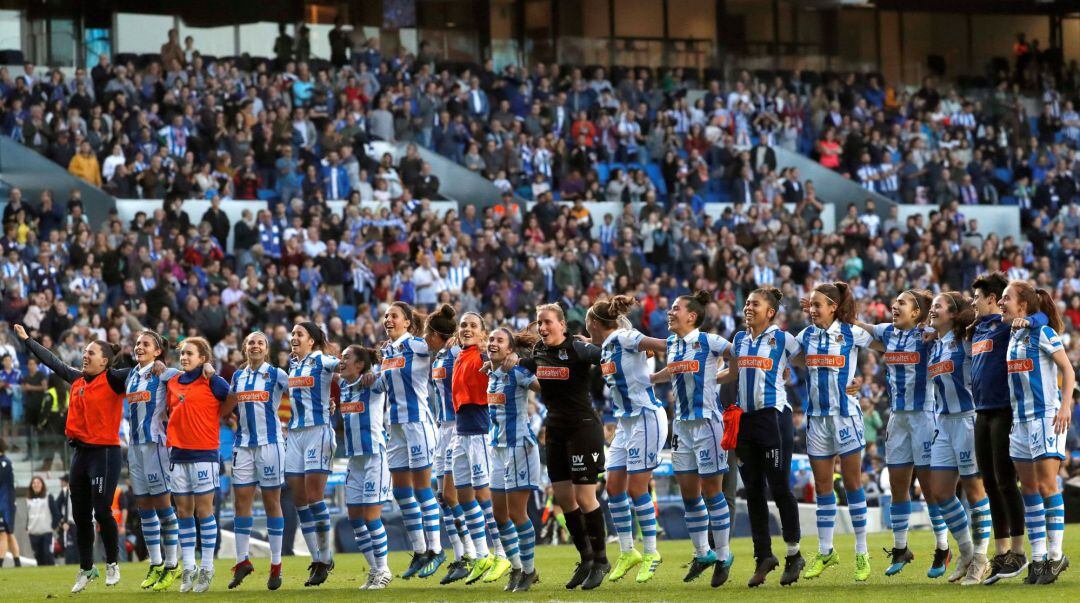 Momento en el que las jugadoras de la Real Sociedad celebran el pase a la final